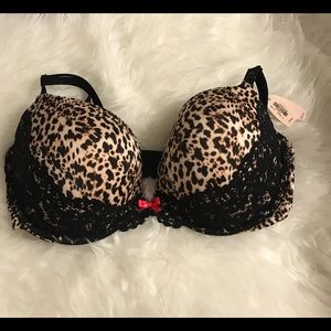 Victoria Secret Very Sexy Push Up Bra NWT
